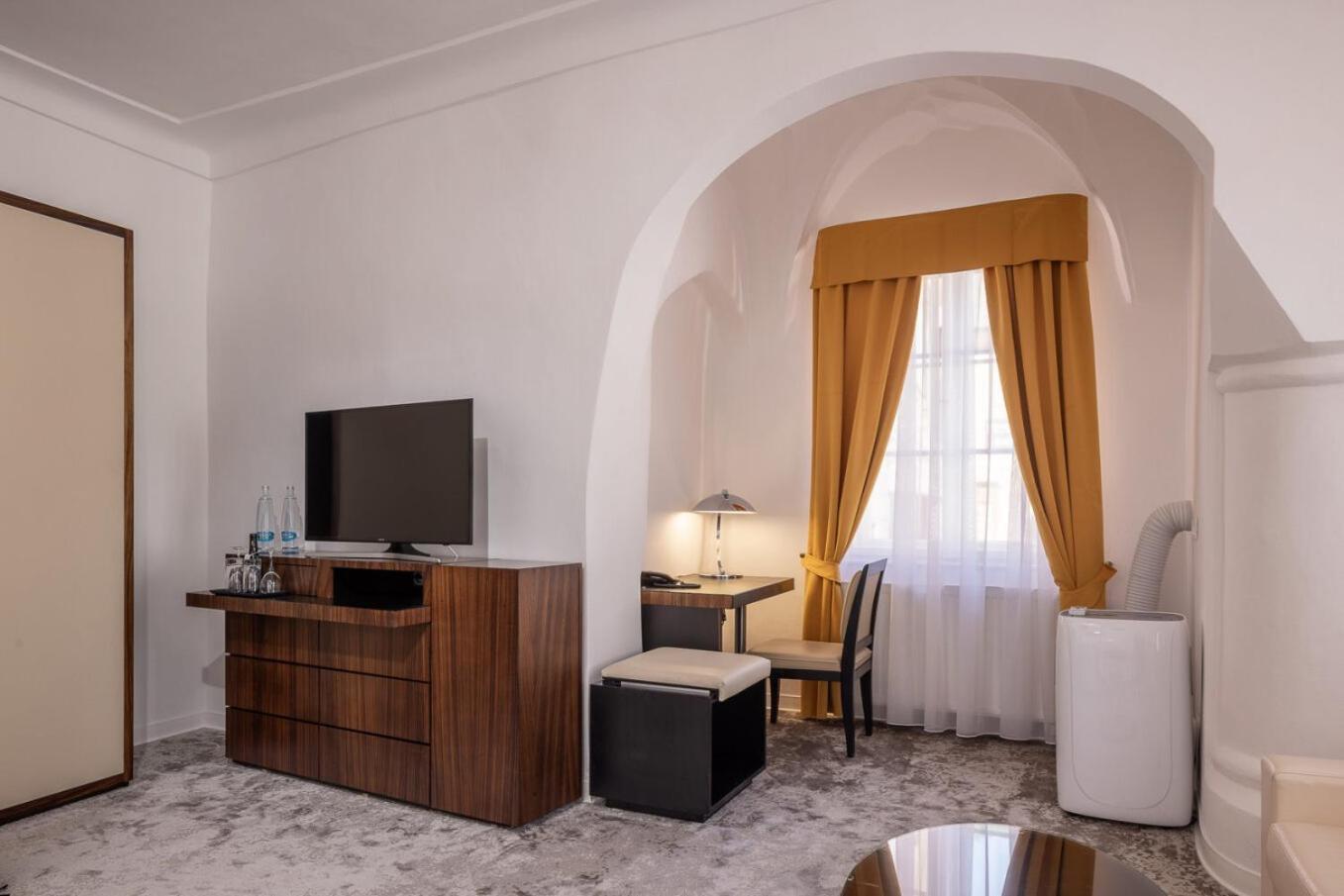 Bellevue Hotel Český Krumlov Dış mekan fotoğraf